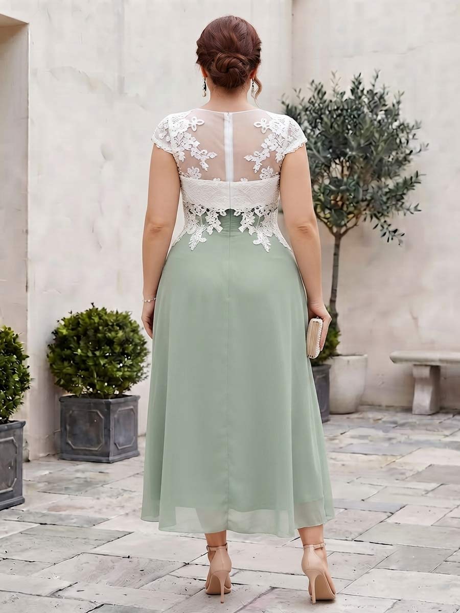 A-Line/Princess V-Neck Short Sleeves Tea-length Plus Size Mother of the Bride Dresses with Applique & Pleats