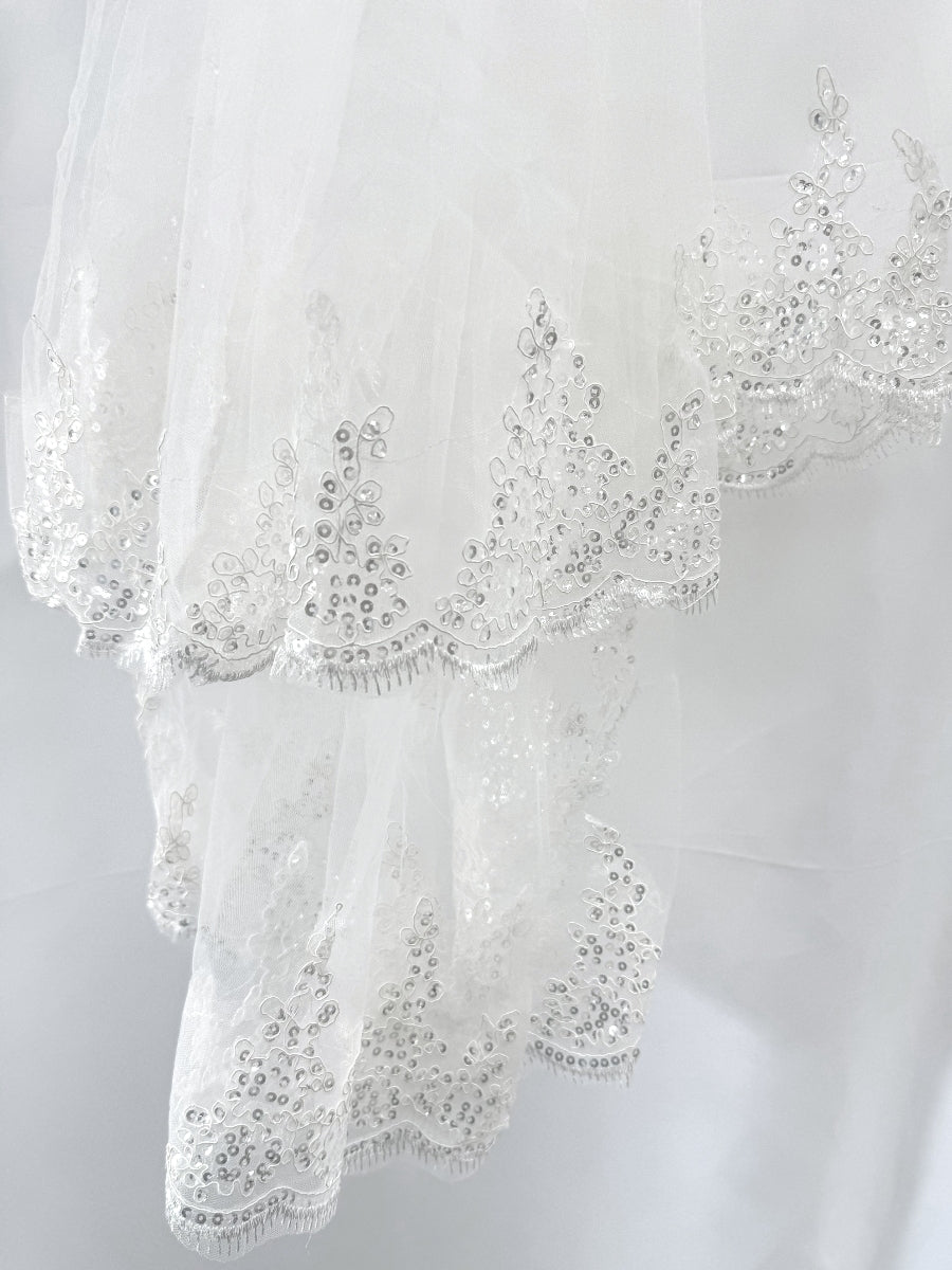 Attractive 2 Layer Tulle With Lace Wedding Veils