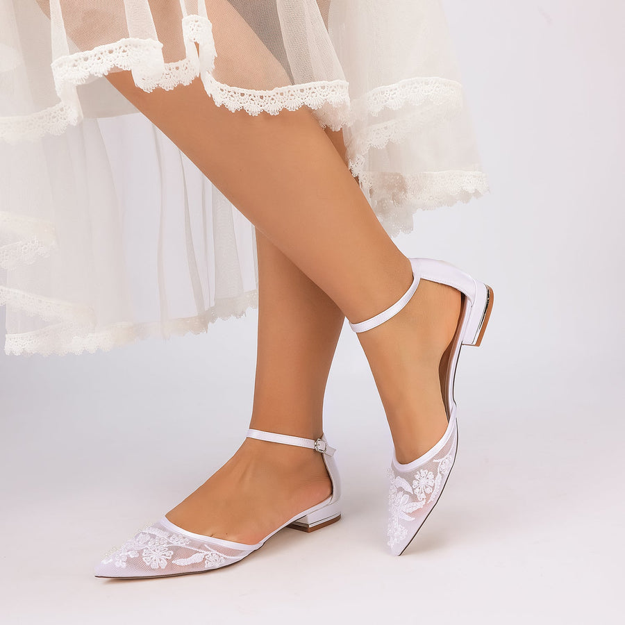 Women's Lace Silk Satin With Ankle Strap Closed Toe Flat Heel Evening Shoes