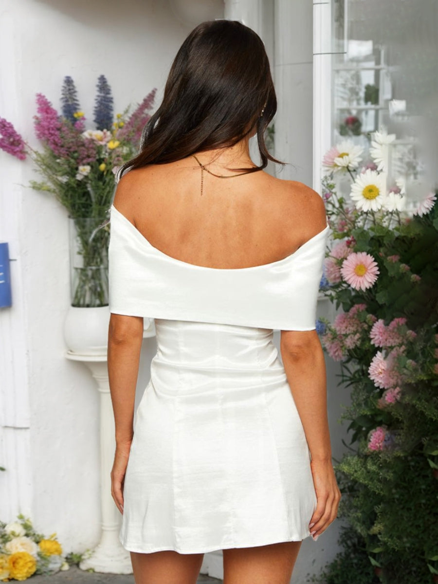 Sheath/Column Off-the-Shoulder Bow Bust Mini Dresses Short Cocktail Dresses