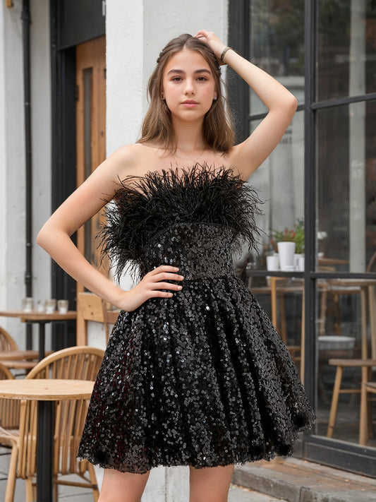 A-Line/Princess Off-the-Shoulder Short Cocktail Dresses with Sequins & Feather