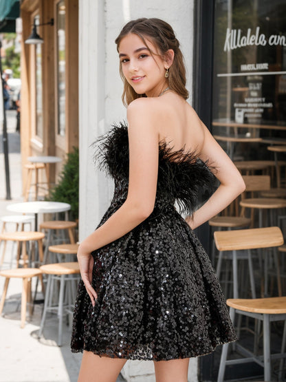 A-Line/Princess Off-the-Shoulder Short Cocktail Dresses with Sequins & Feather