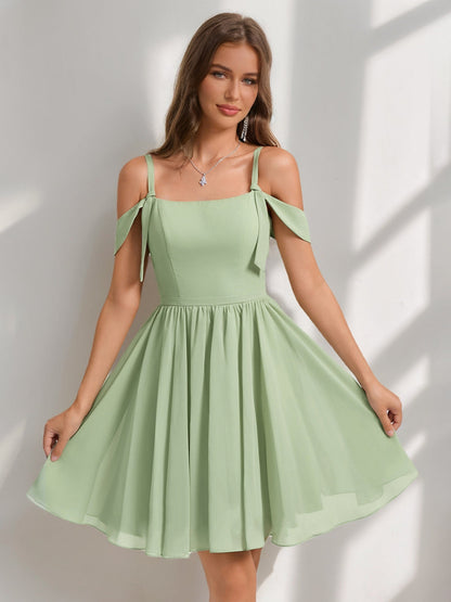 A-Line/Princess Square Sleeveless Chiffon Short Cocktail Dresses with Pleats