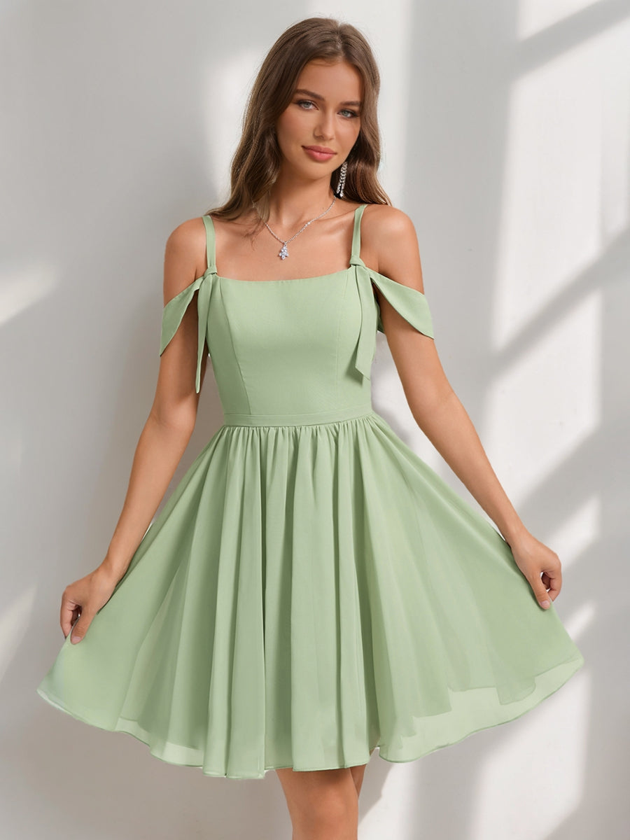 A-Line/Princess Square Sleeveless Chiffon Short Cocktail Dresses with Pleats