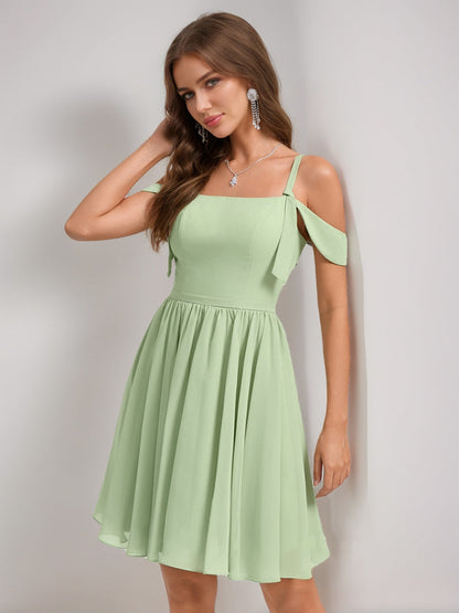 A-Line/Princess Square Sleeveless Chiffon Short Cocktail Dresses with Pleats