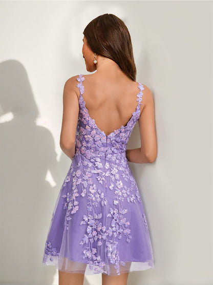 A-Line/Princess Scoop Short Cocktail Dresses with Sequins & Lace Appliques