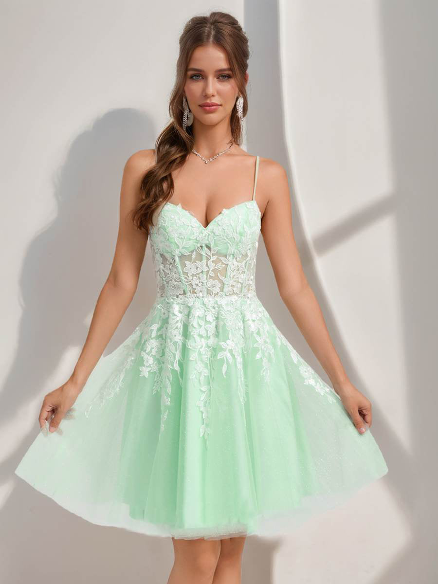 A-Line/Princess Spaghetti Straps Short Cocktail Dresses with Lace Appliques