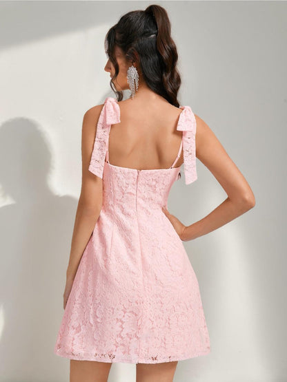 Sheath/Column Square Sleeveless Lace Mini Dresses Short Cocktail Dresses with Bow