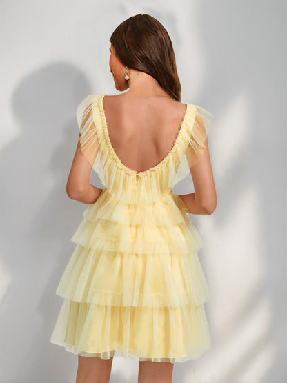 A-Line/Princess V-Neck Tulle Short/Mini Cocktail Dresses with Ruffles
