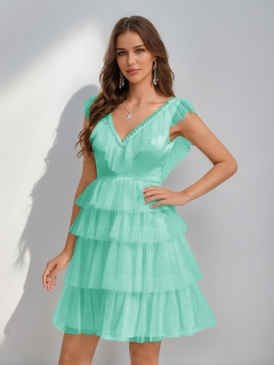 A-Line/Princess V-Neck Tulle Short/Mini Cocktail Dresses with Ruffles