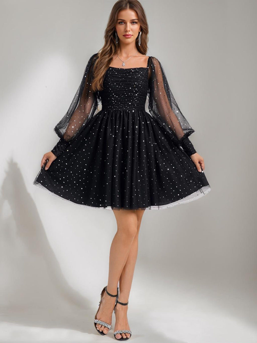 A-Line/Princess Square Long Sleeves Tulle Short Cocktail Dresses with Sequins