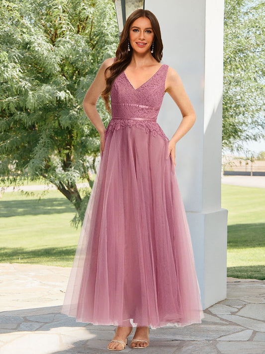 A-Line/Princess V-Neck Sleeveless Ankle-Length Wedding Guest Dresses With Lace Applique