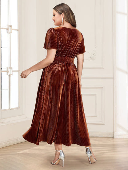 Velvet A-Line/Princess V-Neck Short Sleeves Pleated Plus Size Mother Of the Bride Dresses