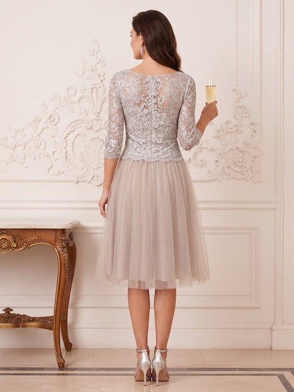 A-Line/Princess 3/4 Sleeves Scoop Knee Length Mother of the Bride Dresses with Pleats & Appliques