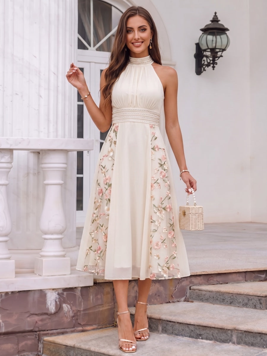 A-Line/Princess Halter Sleeveless Tea-Length Cocktail Dresses With Embroidery & Ruched