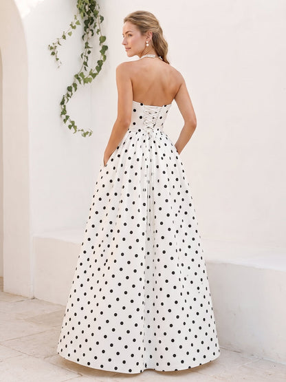 A-Line/Princess Strapless Sleeveless Floor-Length Formal Dresses With Pleats & Pockets