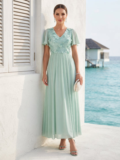 A-Line/Princess Short Sleeves V Neck Floor-Length Mother of the Bride Dresses with 3D Floral & Embroidery