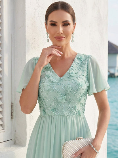 A-Line/Princess Short Sleeves V Neck Floor-Length Mother of the Bride Dresses with 3D Floral & Embroidery