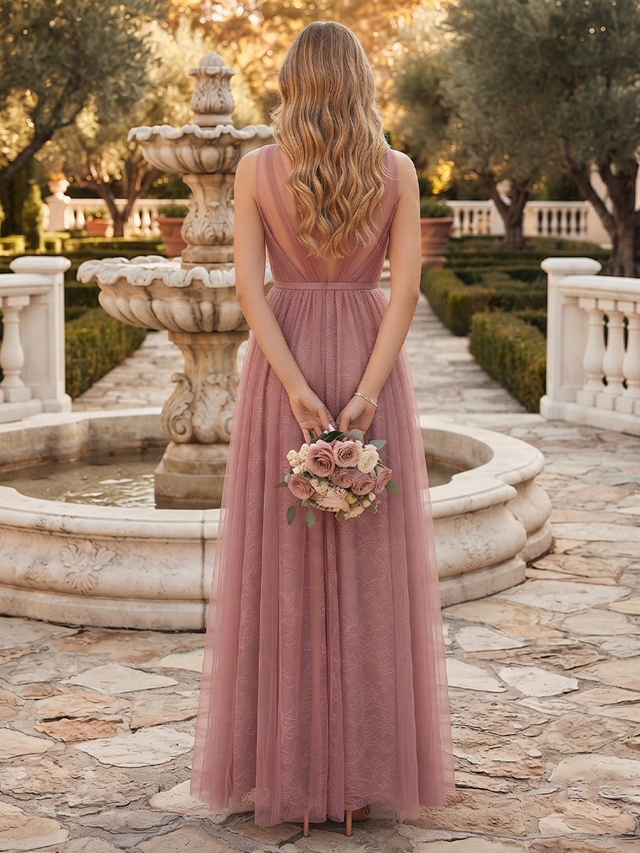 A-Line/Princess Halter Sleeveless Tulle Floor-Length Bridesmaid Dresses with Lace