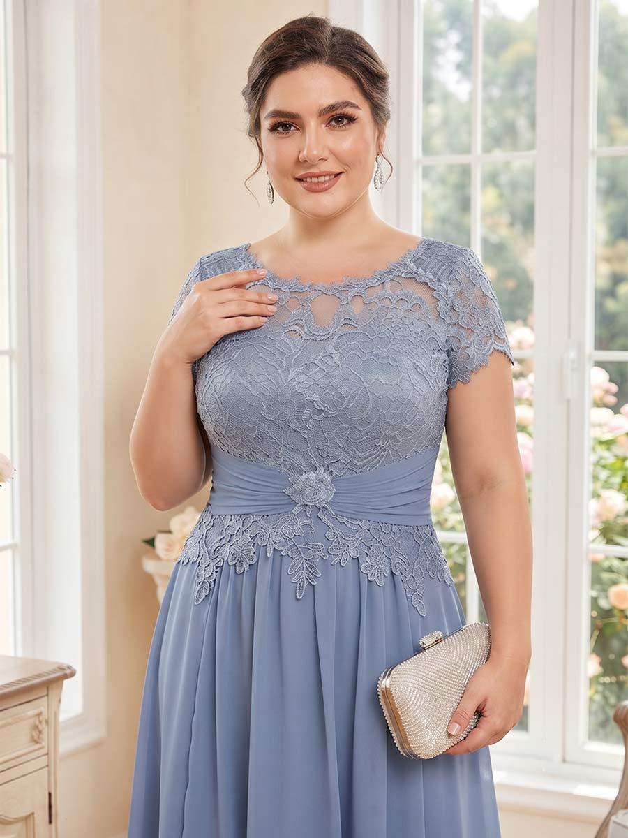 A-Line/Princess Scoop Short Sleeves Tea-Length Plus Size Mother of the Bride Dresses with Applique & Ruched