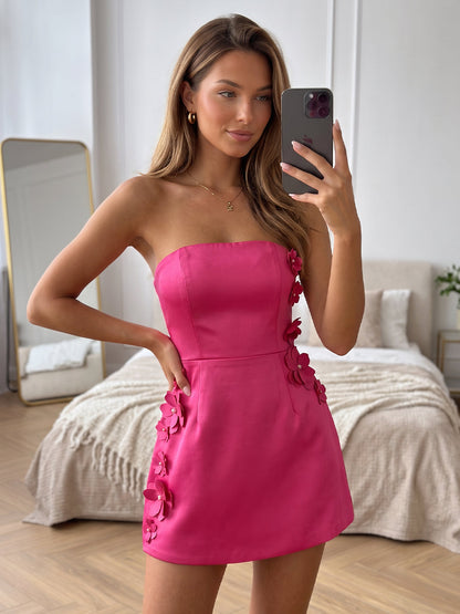 Sheath/Column Strapless Sleeveless Silk Satin Mini Semi Formal Dresses with 3D Flower