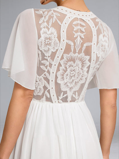 A-Line/Princess V-Neck Short Sleeves Maternity Dresses with Embroidery Appliques