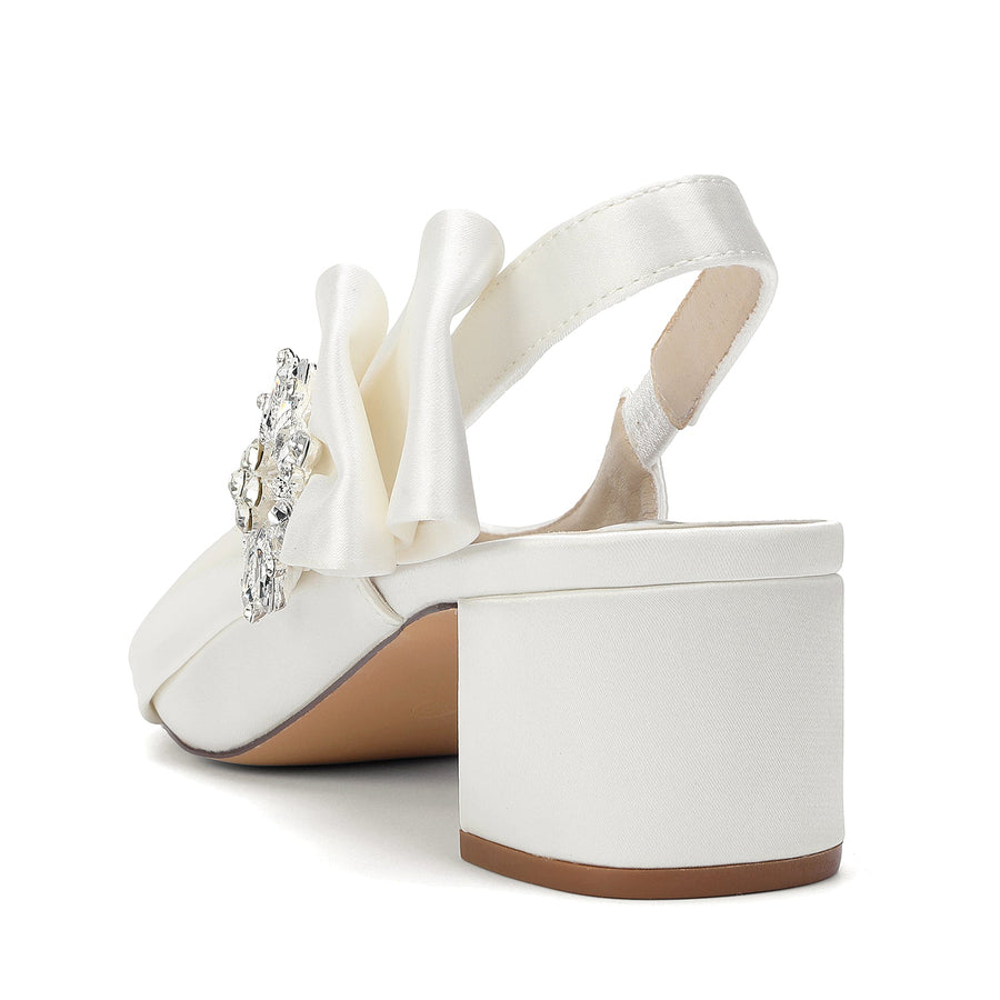 Women's Silk Satin With Closed Toe Ankle Strap Chunky Heel Evening Shoes With 3D Flower
