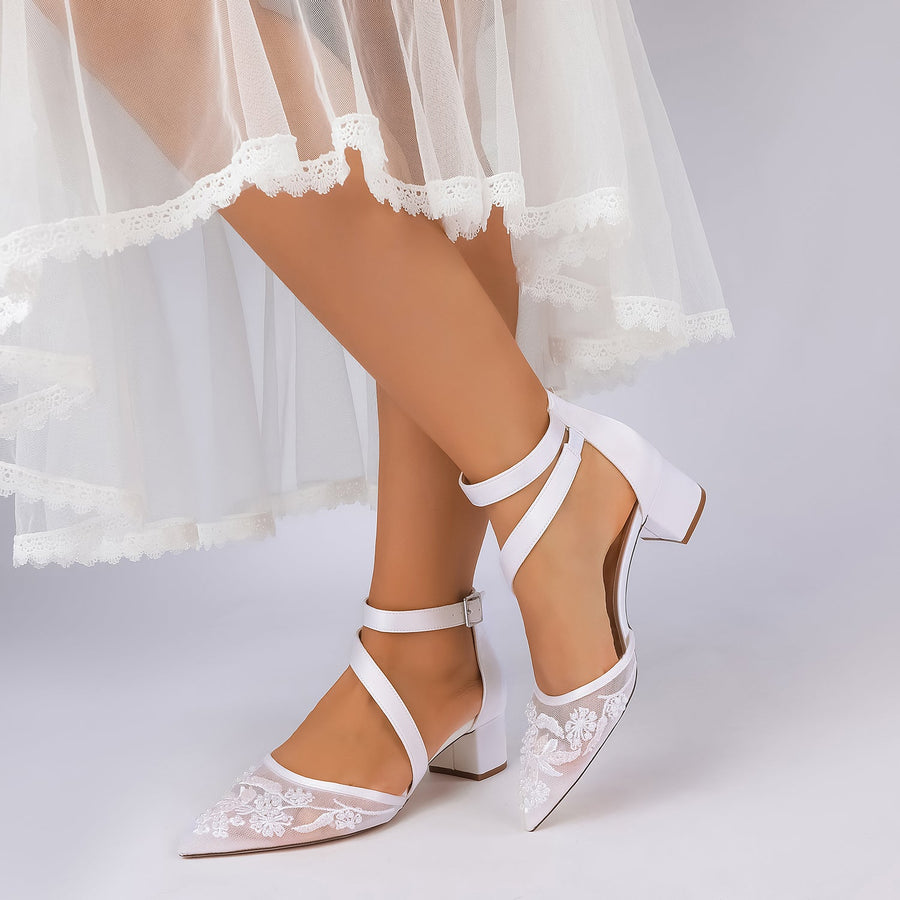 Women's Lace Silk Satin With Lace Closed Toe Ankle Strap Chunky Heel Evening Shoes
