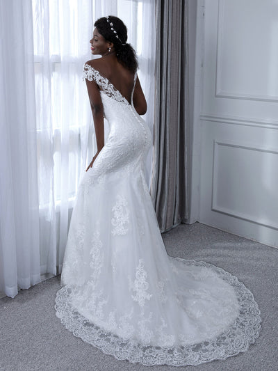 Sheer Neck Sleeveless Tulle Mermaid Wedding Dresses with Appliques